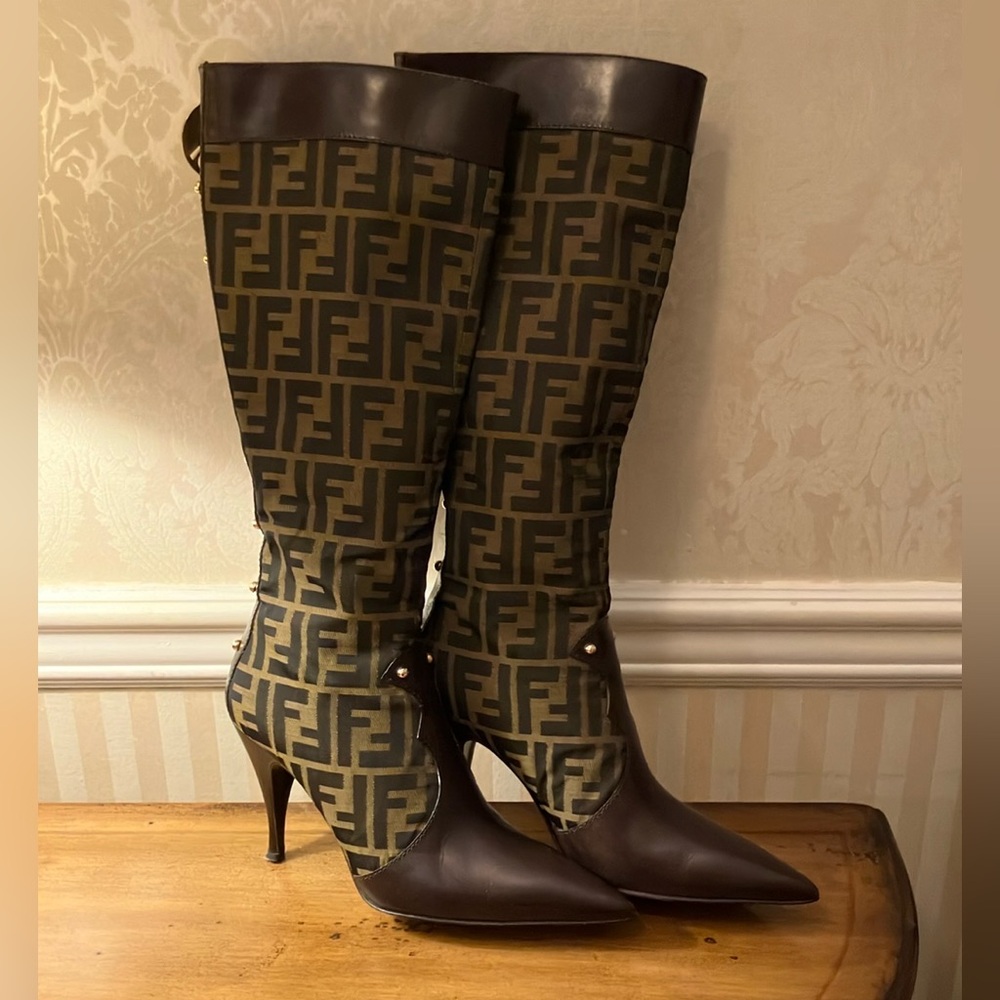 Vintage Fendi logo stiletto boots